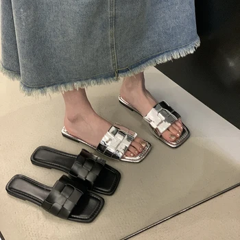 Kadın Marka Terlik 2023 Yaz Slaytlar Moda Patent Deri Burnu açık Düz rahat ayakkabılar Sandalet Plaj Flip Flop Boyutu 42