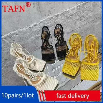 10 pairs Toptan Öğeler için İş Seksi Sarı Örgü Pompaları Sandalet Kadın Kare Ayak Yüksek Topuk Çapraz bağlı Stiletto İçi Boş T8840